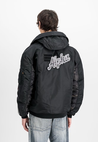 ALPHA INDUSTRIES Tussenjas in Zwart: voorkant