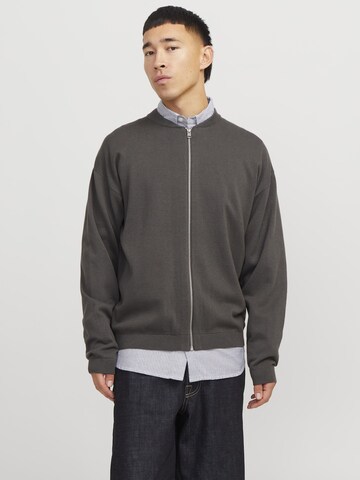 Vestes en maille 'JJCalvin' JACK & JONES en gris : devant