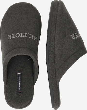 TOMMY HILFIGER Slipper in Black