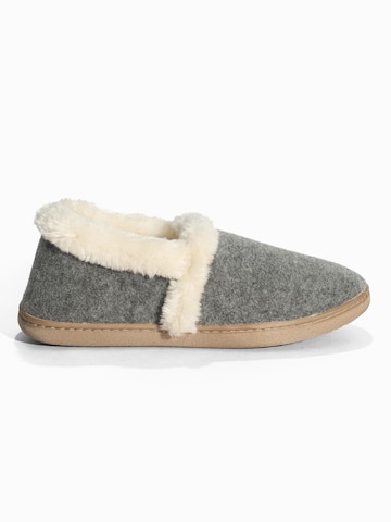 Minnetonka Slipper 'Dina' – šedá