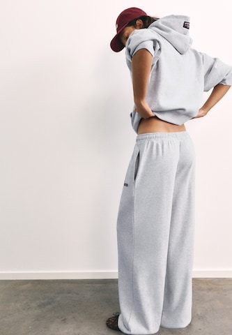 Pull&Bear Wide leg Trousers in Grey