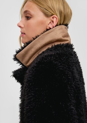 QS Mantel in Schwarz