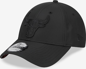 NEW ERA Cap in Black: front