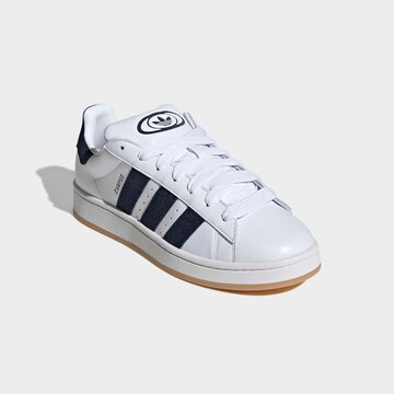 ADIDAS ORIGINALS Sneakers in White: front