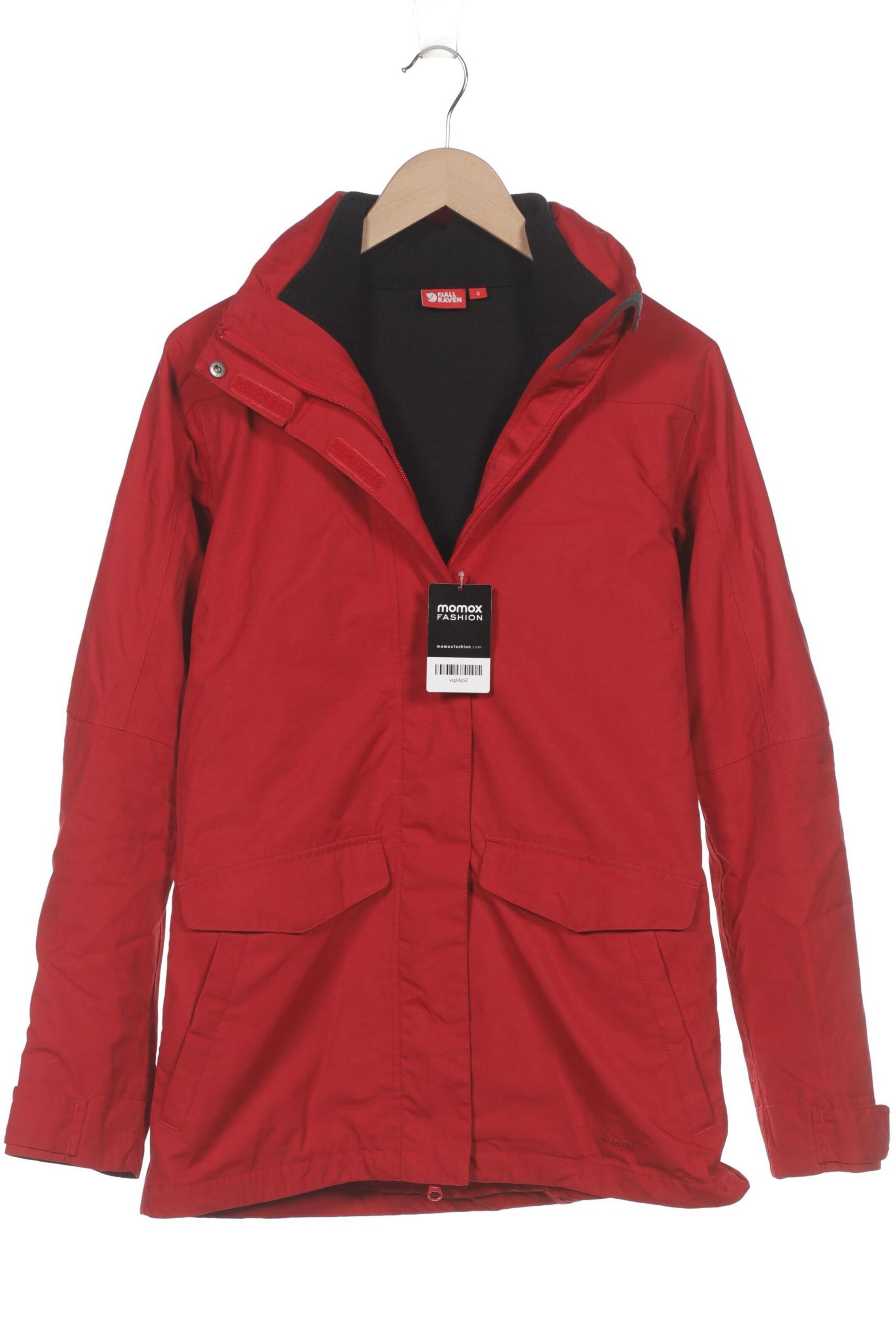 Fjällräven Jacket & Coat in S in Red: front