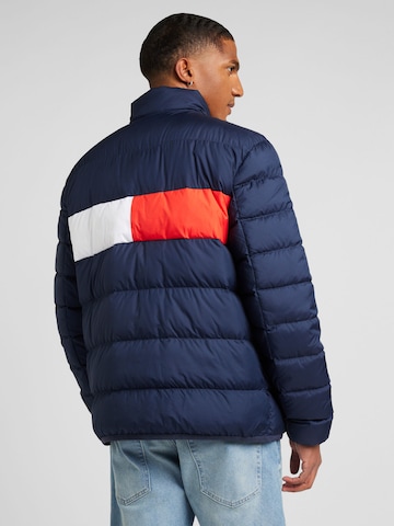 Tommy Jeans Jacke in Blau: Vorderseite
