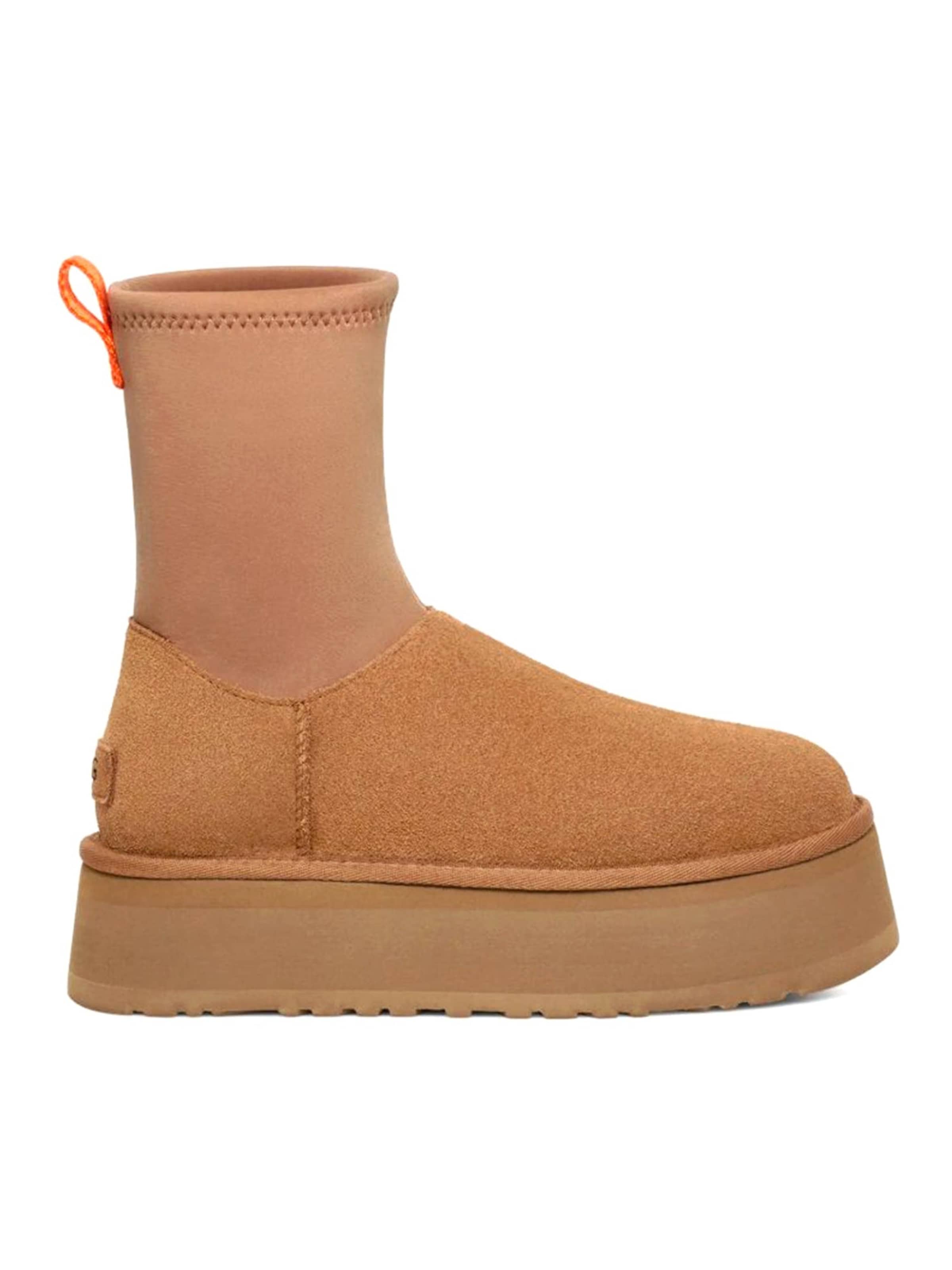 UGG Boots '® W CLASSIC DIPPER CHESTNUT' in Brown: front
