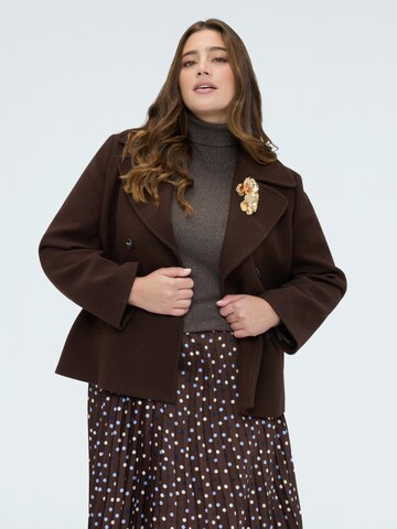 Cappotto invernale di Fiorella Rubino in marrone: frontale
