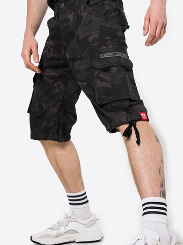 Regular Pantalon cargo ALPHA INDUSTRIES en noir