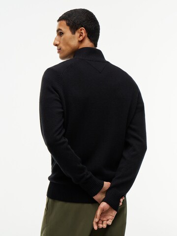 TOMMY HILFIGER Pullover in Schwarz