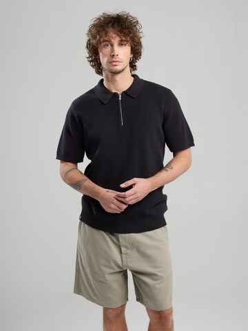Pull-over America Today en noir : devant