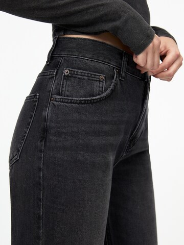 Pull&Bear Loosefit Džíny – černá