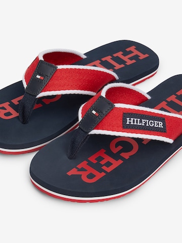 TOMMY HILFIGER Teenslippers in Rood