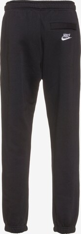 Tapered Pantaloni de la Nike Sportswear pe negru