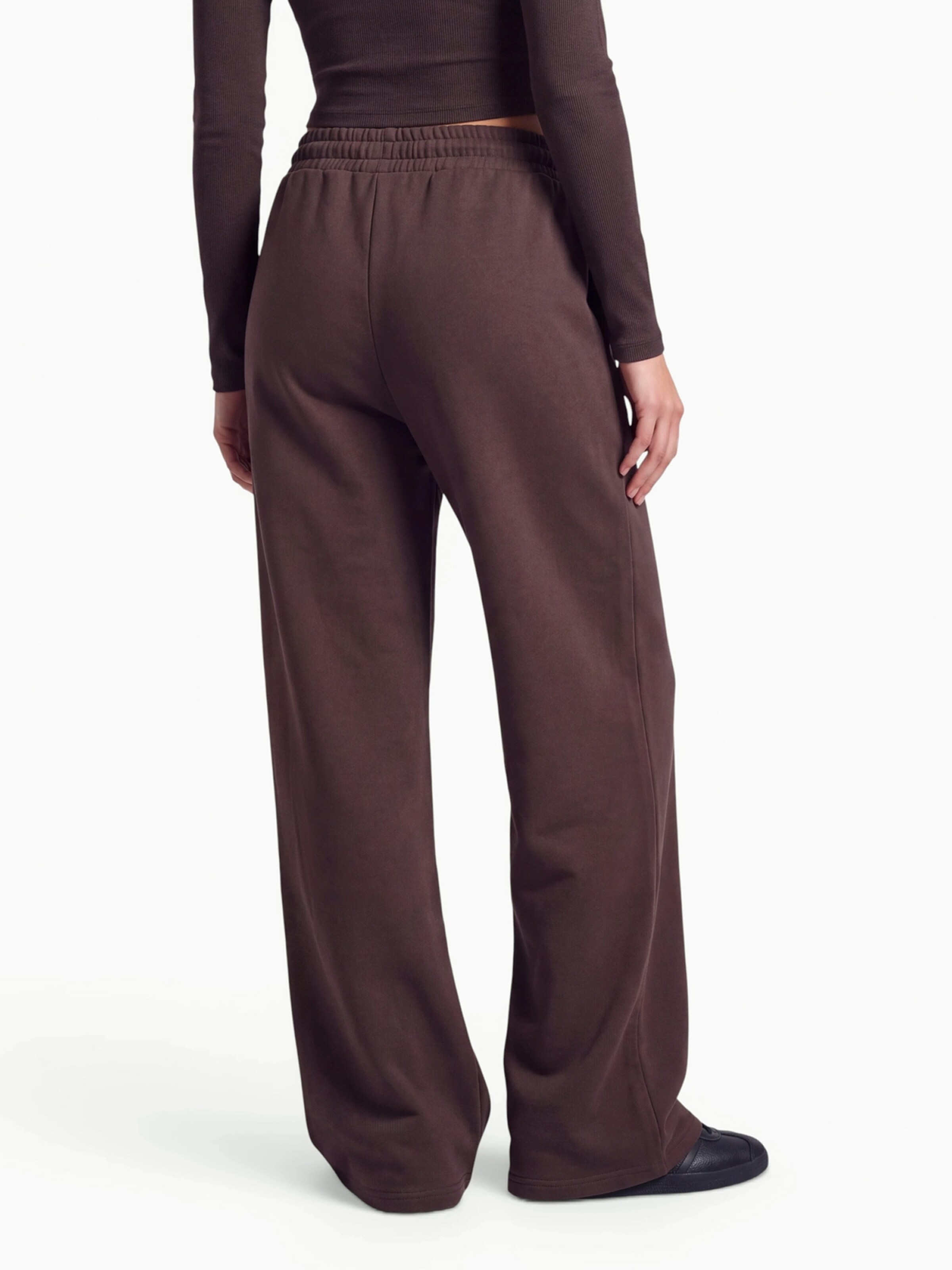 V!BE STUD!OS Wide leg Workout Pants in Brown