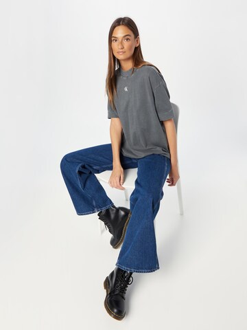 Calvin Klein Jeans T-Shirt in Grau