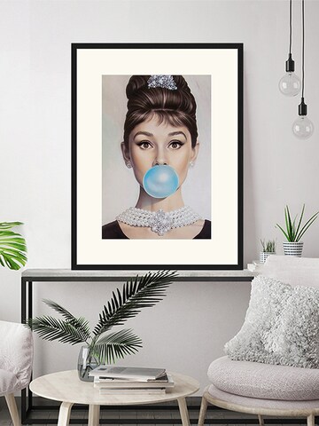 Liv Corday Image 'Audrey Bubble Gum' in Black