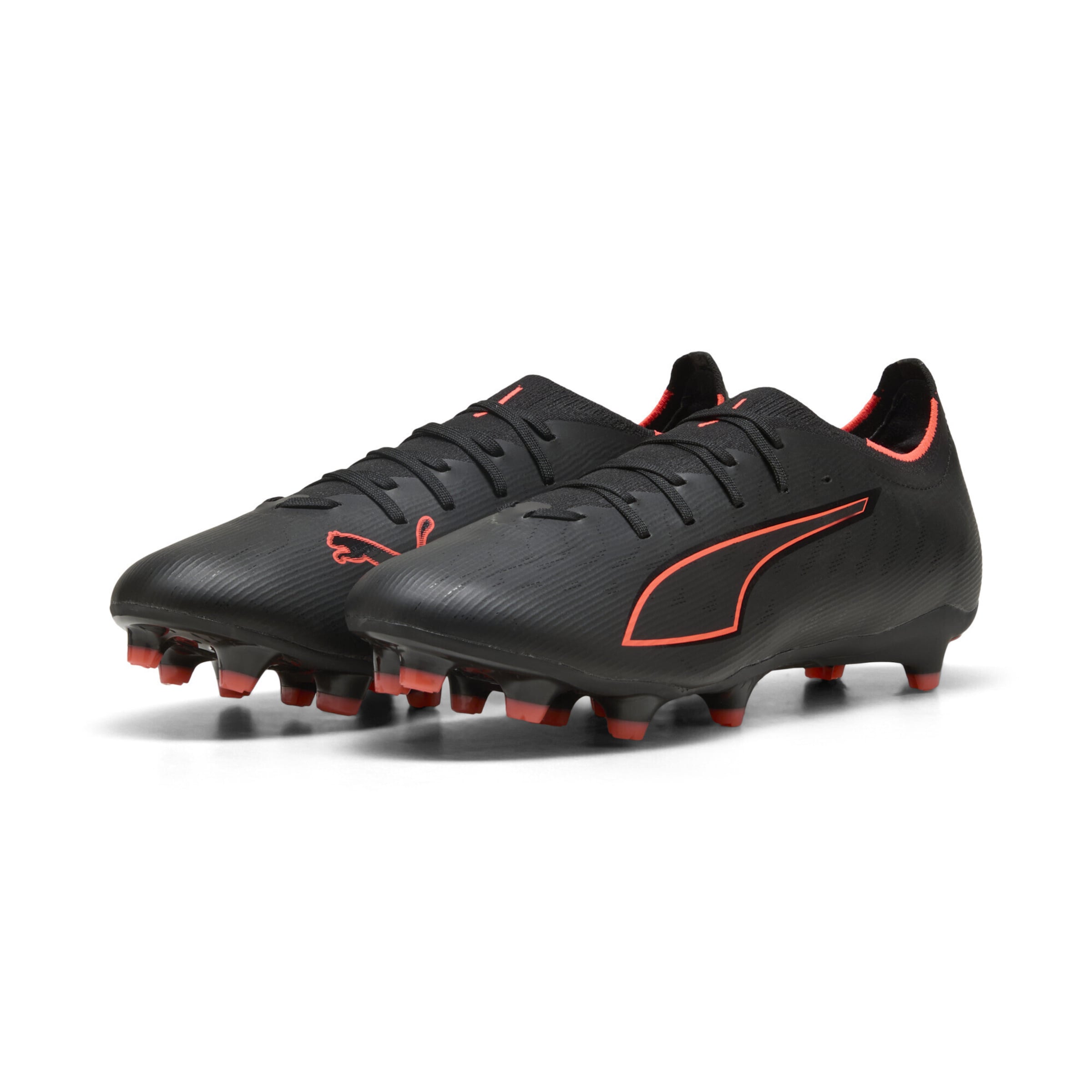 PUMA Soccer shoe 'Ultra 6 Match' in Black