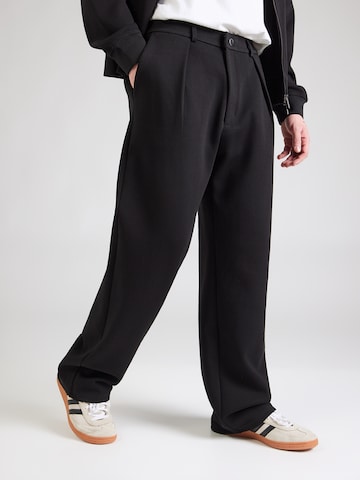 Regular Pantaloni de la GUESS pe negru: față