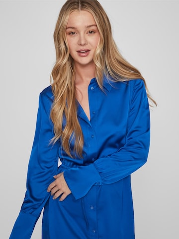 VILA Košilové šaty – modrá