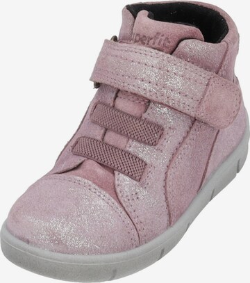 Chaussure basse '09429' SUPERFIT en rose : devant