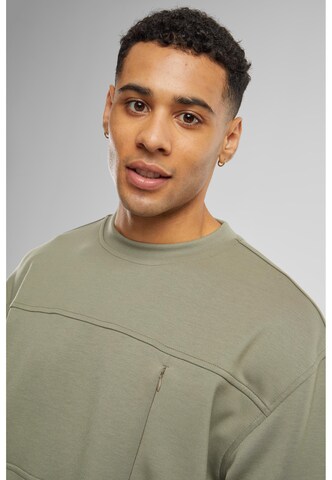 Urban Classics Sweatshirt in Green