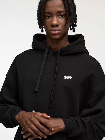 Pull&Bear Sweatshirt 'STWD' in Black