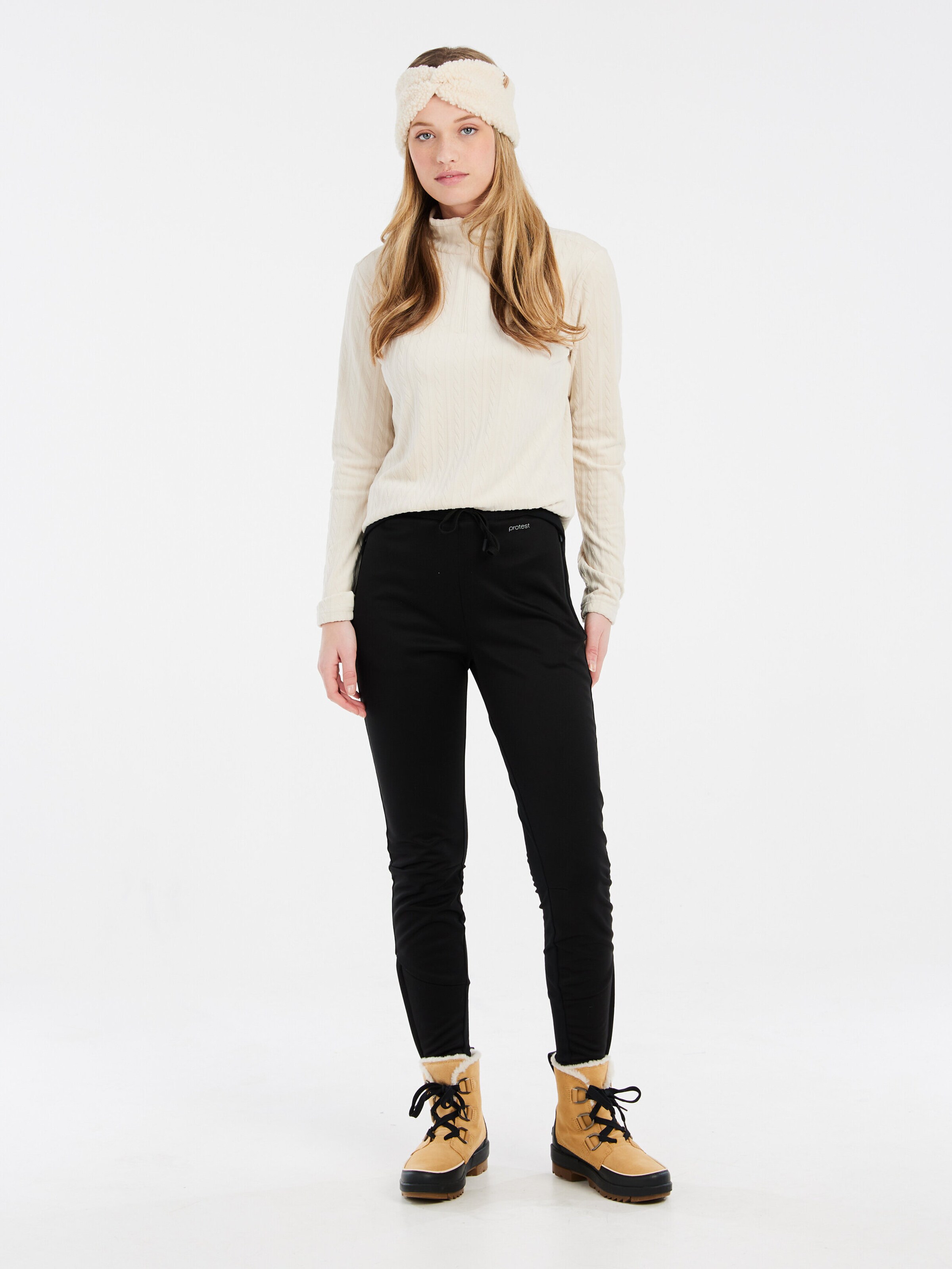 PROTEST Sportsweatshirt 'PRTGAIL'‌‌‌‌‌‌ in Weiß