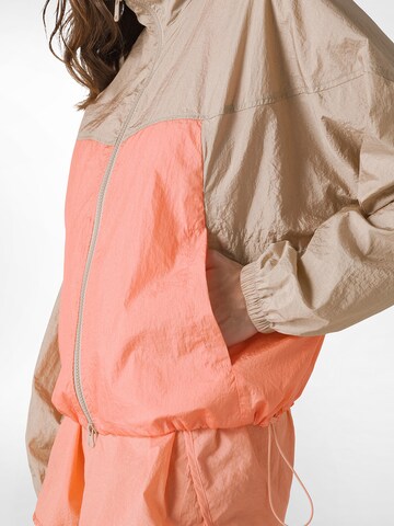 Giacca sportiva di DEHA in arancione