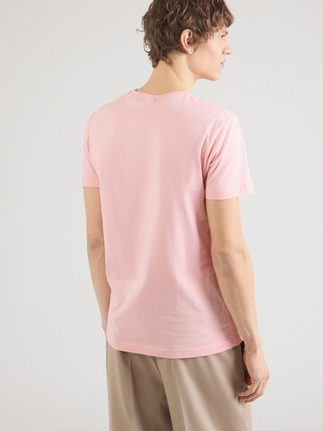 GANT - Camiseta en rosa