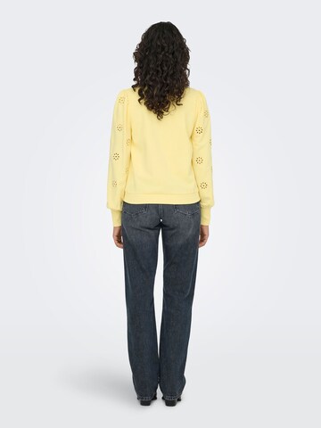 Sweat-shirt 'ONLFEMME' ONLY en jaune