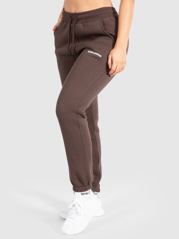 Smilodox Tapered Broek 'Cassandra' in Bruin