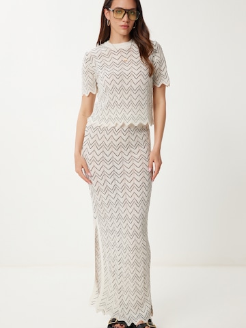 Costume Happiness İstanbul en noir : devant