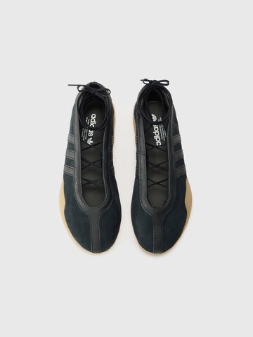 ADIDAS ORIGINALS - Bailarinas con hebilla 'TAEKWONDO MEI' en negro