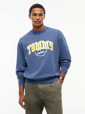 Tommy JeansSweater majica 'Varsity Crest' - plava boja: prednji dio