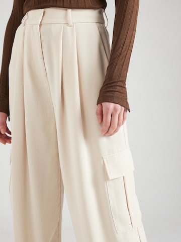 Wide Leg Pantalon cargo 'Shirley' SOAKED IN LUXURY en blanc