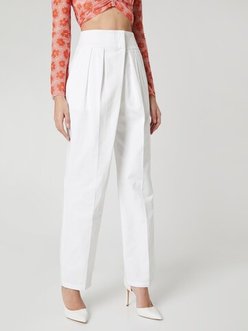 florence by mills exclusive for ABOUT YOU - Loosefit Pantalón 'Viola' en blanco: frente