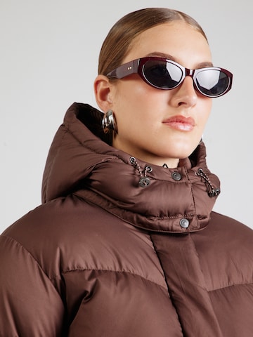 LEVI'S ® - Casaco de inverno 'Western Bubble Shortie Jacket' em castanho