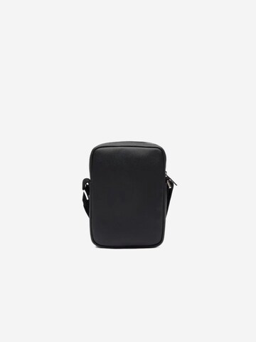 LACOSTE Skuldertaske 'Classic Homme' i sort