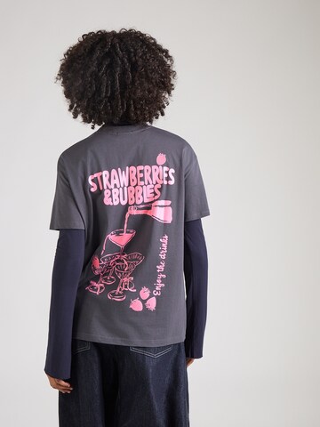 T-shirt Sublevel en gris : devant