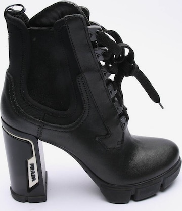PRADA Dress Boots in 38,5 in Black: front
