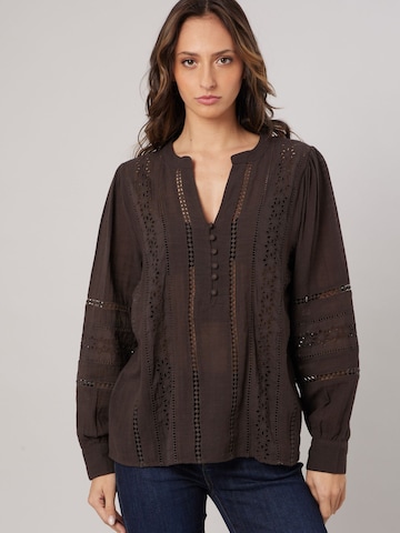 Deeluxe Bluse in Braun