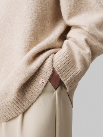 Calvin Klein Jeans Pullover in Beige