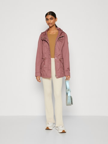 Only Petite Välikausiparka 'ONLLORCA' värissä vaaleanpunainen
