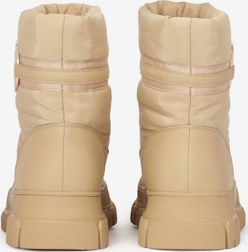 Kazar Snow Boots in Brown: front