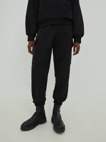 EDITED Tapered Pants 'Reese' in Black: front