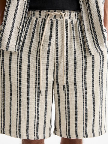 Pull&Bear Loose fit Pants in White