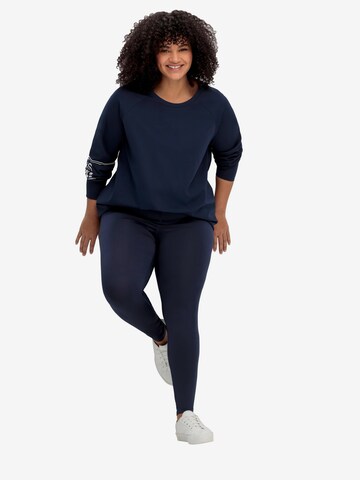 SHEEGO Skinny Workout Pants in Blue