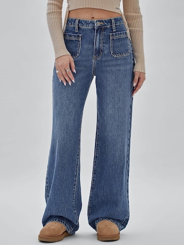 GUESS Wide leg Jeans in Blue: front