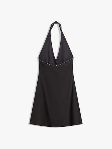 Rochie de la Bershka pe negru